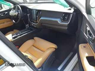 2019 Volvo XC60 Momentum with VIN LYV102DK8KB255769, listed as a IAAI auction lot 41573224 with 45,249 mi miles and . Bid and sale history available at DreamBid. Image 5.