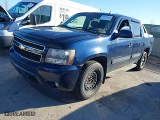 2010 Chevrolet Avalanche LT with VIN 3GNVKFE04AG254049, listed as a IAAI auction lot 41854624 with 130,806 mi miles. Bid and sale history available at carsss.com. Image 2.