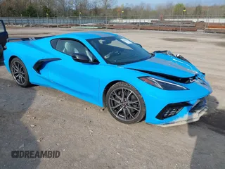 2023 Chevrolet Corvette 2LT z VIN 1G1YB2D41P5135323, wystawiony jako IAAI lot #41914578 z przebiegiem 4 957 mil mil oraz . Historia ofert i sprzedaży dostępna na DreamBid. Obrazek 1.