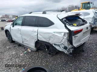 2022 Toyota Highlander Limited z VIN 5TDDZRBH9NS570565, wystawiony jako IAAI lot #41863992 z przebiegiem 41 974 mil mil oraz . Historia ofert i sprzedaży dostępna na DreamBid. Obrazek 3.