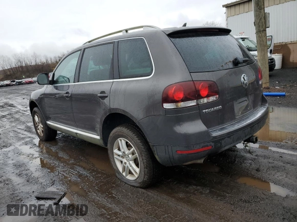 2008 Volkswagen Touareg V6 with VIN WVGBE77LX8D045580, listed as a Copart auction lot 51677485 with 108,062 mi miles and Clean title. Bid and sale history available at DreamBid. Image 2.