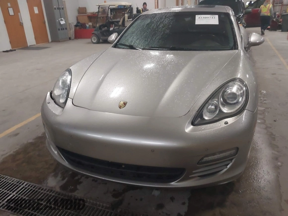 2012 Porsche Panamera S с VIN WP0AB2A71CL060068, выставлен на аукционе IAAI как лот 42309742 с пробегом 93 334 миль миль и . История ставок и продаж доступна на DreamBid. Изображение 12.