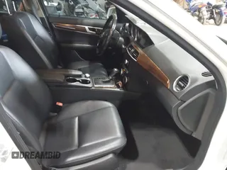 2013 Mercedes-Benz C 300 Sport с VIN WDDGF8AB3DA859410, выставлен на аукционе IAAI как лот 42522407 с пробегом 110 502 миль миль и . История ставок и продаж доступна на DreamBid. Изображение 5.