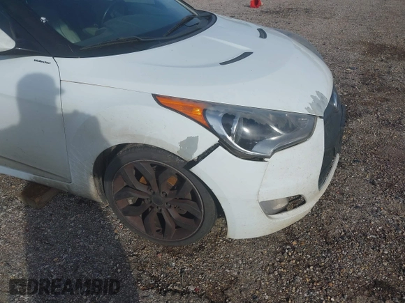 2013 Hyundai Veloster w/Gray Int with VIN KMHTC6AD4DU140121, listed as a IAAI auction lot 41410252 with 202,596 mi miles and . Bid and sale history available at DreamBid. Image 13.