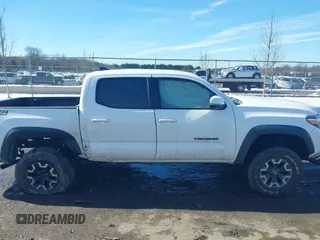 2016 Toyota Tacoma SR with VIN 5TFCZ5AN1GX017336, listed as a IAAI auction lot 41542111 with 127,162 mi miles. Bid and sale history available at carsss.com. Image 13.