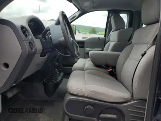 2005 Ford F-150 XL z VIN 1FTRF14W55NC03700, wystawiony jako Copart lot #55647385 z przebiegiem 58 954 mil mil oraz Szkoda całkowita • Salvage title. Historia ofert i sprzedaży dostępna na DreamBid. Obrazek 7.
