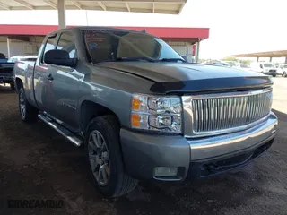 2007 Chevrolet Silverado 1500 Work Truck with VIN 2GCEC19C871592827, listed as a IAAI auction lot 41960690 with 193,154 mi miles. Bid and sale history available at carsss.com. Image 1.