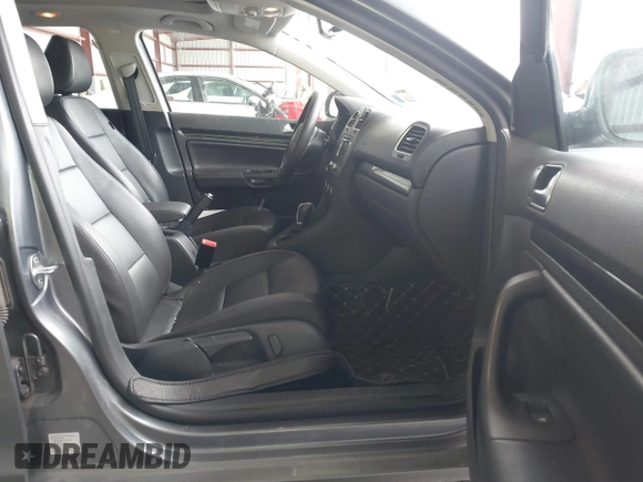 2014 Volkswagen Jetta TDI w/Sunroof & Nav с VIN 3VWPL7AJ8EM613037, выставлен на аукционе IAAI как лот 41943616 с пробегом 134 099 миль миль и . История ставок и продаж доступна на DreamBid. Изображение 5.