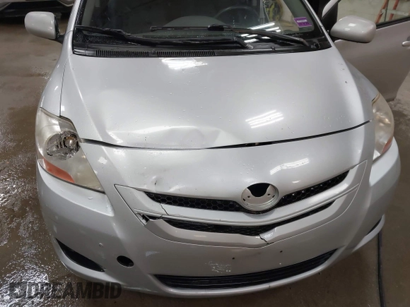 2008 Toyota Yaris z VIN JTDBT923884038527, wystawiony jako IAAI lot #42059011 z przebiegiem 232 431 mil mil oraz . Historia ofert i sprzedaży dostępna na DreamBid. Obrazek 6.