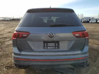 2024 Volkswagen Tiguan SE R-Line Black z VIN 3VV8B7AX8RM136714, wystawiony jako Copart lot #50587005 z przebiegiem Nie podano mil oraz Szkoda całkowita • Salvage title. Historia ofert i sprzedaży dostępna na DreamBid. Obrazek 6.