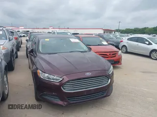 2013 Ford Fusion SE with VIN 3FA6P0H72DR274982, listed as a IAAI auction lot 42050722 with 219,247 mi miles. Bid and sale history available at carsss.com. Image 1.