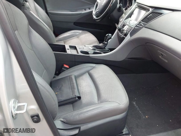 2014 Hyundai Sonata Hybrid Limited with VIN KMHEC4A47EA115911, listed as a IAAI auction lot 42038305 with 232,793 mi miles. Bid and sale history available at carsss.com. Image 5.