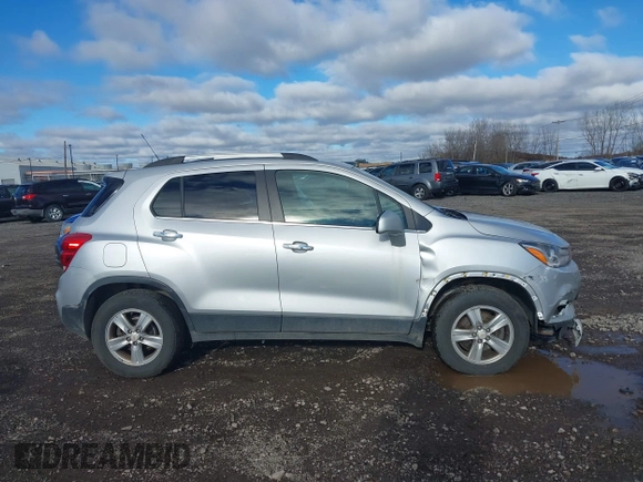2019 Chevrolet Trax LT with VIN KL7CJPSB8KB830991, listed as a IAAI auction lot 40839908 with 89,981 mi miles. Bid and sale history available at carsss.com. Image 13.