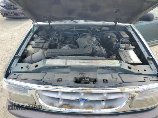 1996 Ford Explorer XL z VIN 1FMDU34X3TZB90029, wystawiony jako Copart lot #53925325 z przebiegiem 266 904 mil mil oraz Czysty tytuł • Clean title. Historia ofert i sprzedaży dostępna na DreamBid. Obrazek 12.