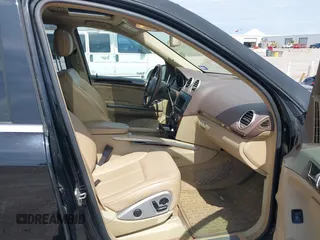 2011 Mercedes-Benz GL-Class GL 450 with VIN 4JGBF7BE9BA687478, listed as a IAAI auction lot 41892450 with 238,331 mi miles. Bid and sale history available at carsss.com. Image 5.