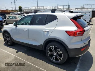 2021 Volvo XC40 Inscription with VIN YV4162UL5M2564818, listed as a Copart auction lot 58443445 with 36,557 mi miles and Salvage title. Bid and sale history available at DreamBid. Image 2.