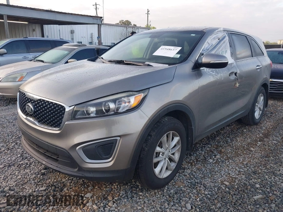 2017 Kia Sorento LX z VIN 5XYPG4A36HG259429, wystawiony jako IAAI lot #41948637 z przebiegiem 150 151 mil mil oraz . Historia ofert i sprzedaży dostępna na DreamBid. Obrazek 18.