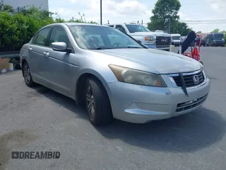 2008 Honda Accord LX z VIN 1HGCP26328A081564, wystawiony jako IAAI lot #42069357 z przebiegiem 294 606 mil mil oraz . Historia ofert i sprzedaży dostępna na DreamBid. Obrazek 1.