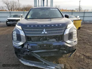 2024 Mitsubishi Outlander SE with VIN JA4J4VA83RZ073537, listed as a Copart auction lot 44711955 with 2,731 mi miles and Salvage Title. Bid and sale history available at carsss.com. Image 5.