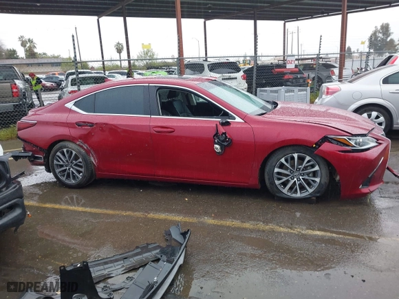 2022 Lexus ES with VIN 58ACZ1B15NU119942, listed as a IAAI auction lot 41785863 with 42,854 mi miles. Bid and sale history available at carsss.com. Image 13.