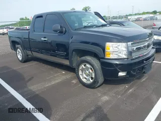 2010 Chevrolet Silverado 1500 LT with VIN 1GCSKSE38AZ162652, listed as a IAAI auction lot 42117886 with 228,980 mi miles and . Bid and sale history available at DreamBid. Image 6.