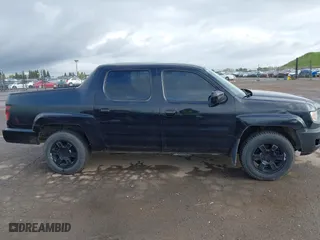 2013 Honda Ridgeline RTS with VIN 5FPYK1F46DB015386, listed as a IAAI auction lot 41928477 with 275,963 mi miles. Bid and sale history available at carsss.com. Image 13.