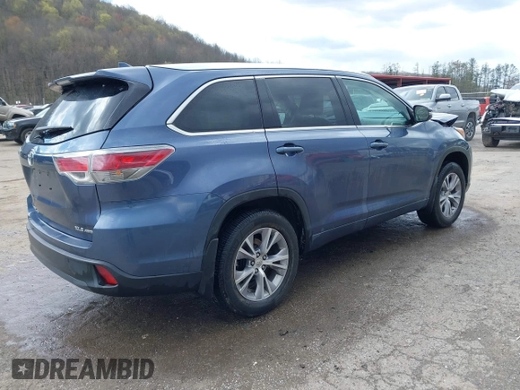 2015 Toyota Highlander XLE z VIN 5TDJKRFH5FS080160, wystawiony jako IAAI lot #42037799 z przebiegiem 135 694 mil mil oraz . Historia ofert i sprzedaży dostępna na DreamBid. Obrazek 4.