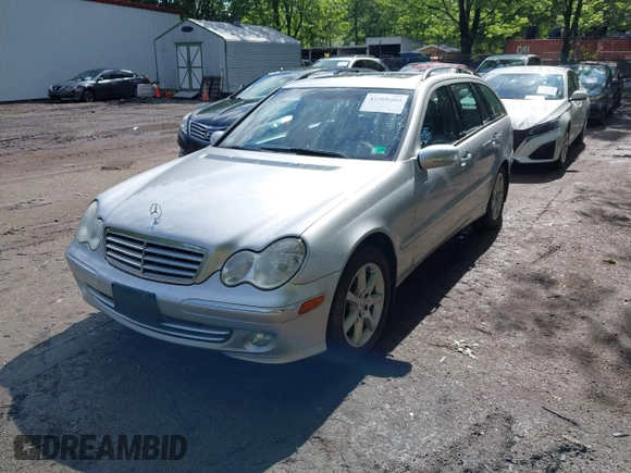2005 Mercedes-Benz C 240 z VIN WDBRH81J85F611452, wystawiony jako IAAI lot #42308400 z przebiegiem 189 853 mil mil oraz . Historia ofert i sprzedaży dostępna na DreamBid. Obrazek 2.