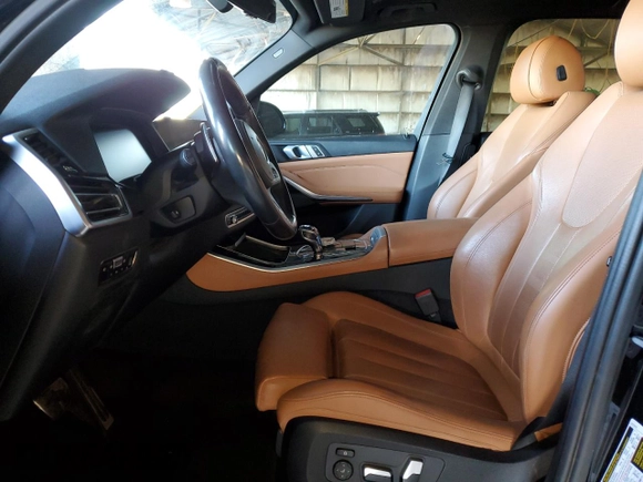 2019 BMW X5 xDrive40i with VIN 5UXCR6C52KLK79433, listed as a Copart auction lot 45713935 with 63,736 mi miles and Clean Title. Bid and sale history available at carsss.com. Image 7.