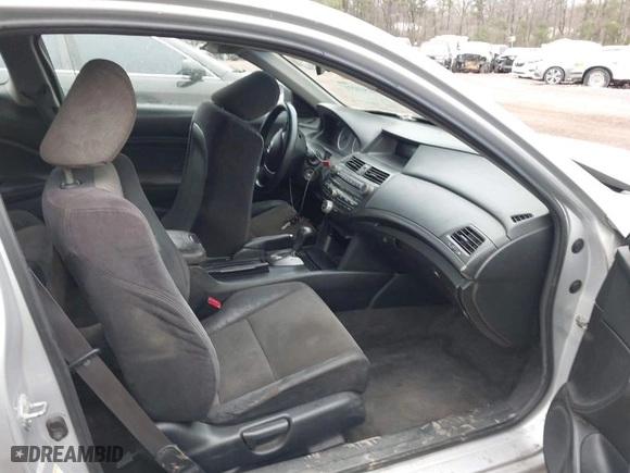 2008 Honda Accord Cpe LX-S with VIN 1HGCS12348A015080, listed as a IAAI auction lot 41569271 with 207,767 mi miles. Bid and sale history available at carsss.com. Image 5.