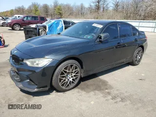 2013 BMW 3 Series 335i xDrive z VIN WBA3B9G52DNR89647, wystawiony jako Copart lot #54180315 z przebiegiem 184 216 mil mil oraz Czysty tytuł • Clean title. Historia ofert i sprzedaży dostępna na DreamBid. Obrazek 1.