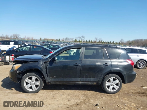 2006 Toyota RAV4 Sport with VIN JTMBK32V565007227, listed as a IAAI auction lot 41799466 with 272,090 mi miles. Bid and sale history available at carsss.com. Image 14.