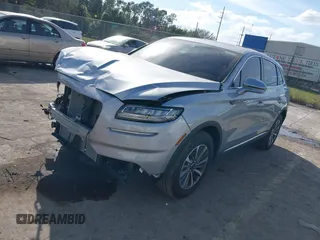 2023 Lincoln Nautilus Reserve z VIN 2LMPJ6K93PBL12705, wystawiony jako IAAI lot #38135775 z przebiegiem 7 269 mil mil oraz . Historia ofert i sprzedaży dostępna na DreamBid. Obrazek 17.