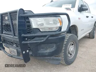2022 Ram 2500 Tradesman with VIN 3C6UR5CJXNG204016, listed as a IAAI auction lot 42146186 with 105,216 mi miles. Bid and sale history available at carsss.com. Image 6.
