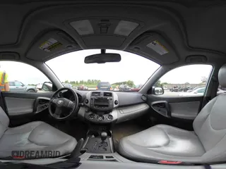 2010 Toyota RAV4 Limited z VIN 2T3DK4DV1AW029240, wystawiony jako IAAI lot #42650723 z przebiegiem 228 116 mil mil oraz . Historia ofert i sprzedaży dostępna na DreamBid. Obrazek 19.