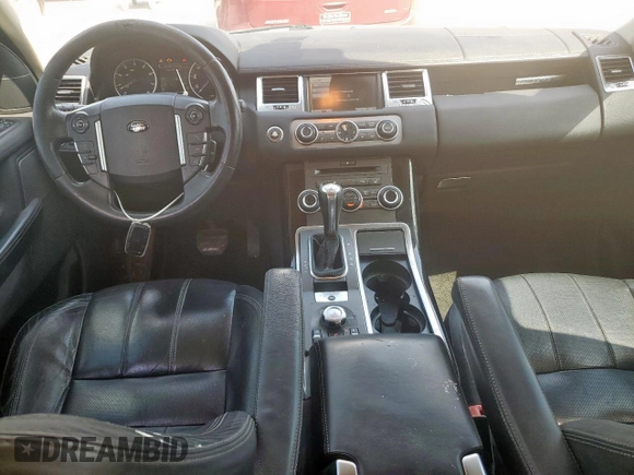 2010 Land Rover Range Rover Sport HSE Lux with VIN SALSK2D4XAA226613, listed as a Copart auction lot 61912055 with 227,906 mi miles and Clean title. Bid and sale history available at DreamBid. Image 8.