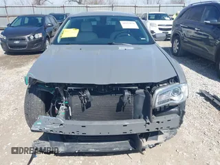 2019 Chrysler 300 Touring with VIN 2C3CCAAG0KH564997, listed as a IAAI auction lot 41852876 with 39,219 mi miles. Bid and sale history available at carsss.com. Image 13.