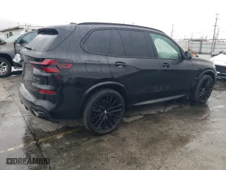2024 BMW X5 sDrive40i with VIN 5UX13EU07R9U04052, listed as a Copart auction lot 44215095 with 22,655 mi miles and Salvage Title. Bid and sale history available at carsss.com. Image 3.