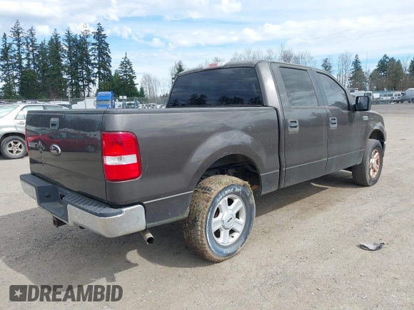 2006 Ford F-150 XLT z VIN 1FTPW14576FA26769, wystawiony jako IAAI lot #41896873 z przebiegiem 276 266 mil mil oraz . Historia ofert i sprzedaży dostępna na DreamBid. Obrazek 4.
