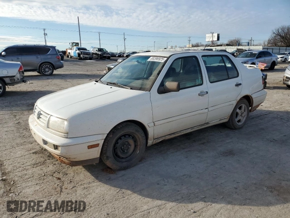 1998 Volkswagen Jetta z VIN 3VWVA81H4WM127083, wystawiony jako Copart lot #88396925 z przebiegiem 192 757 mil mil oraz Szkoda całkowita • Salvage title. Historia ofert i sprzedaży dostępna na DreamBid. Obrazek 1.
