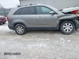2011 Kia Sorento LX with VIN 5XYKTDA19BG181580, listed as a IAAI auction lot 41386803 with 148,973 mi miles. Bid and sale history available at carsss.com. Image 14.