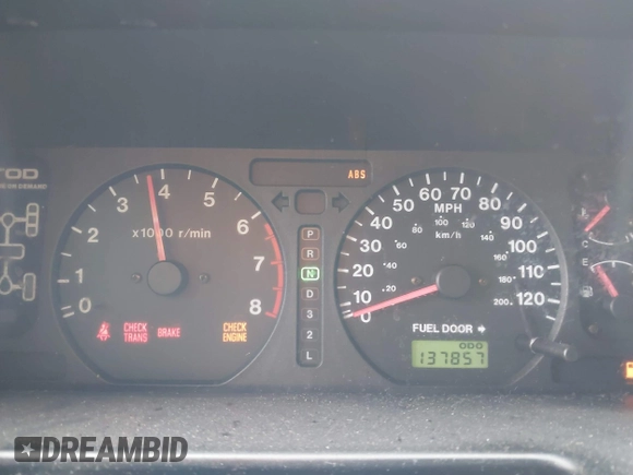 2002 Isuzu Trooper S с VIN JACDJ58X627J11058, выставлен на аукционе IAAI как лот 42422162 с пробегом 137 857 миль миль и . История ставок и продаж доступна на DreamBid. Изображение 7.