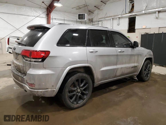 2017 Jeep Grand Cherokee Laredo with VIN 1C4RJFAG5HC700626, listed as a Copart auction lot 42699405 with 118,111 mi miles and Salvage Title. Bid and sale history available at carsss.com. Image 3.