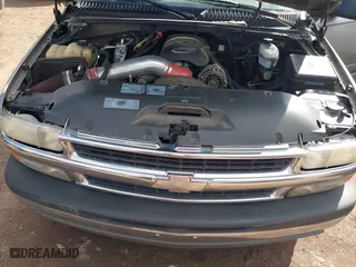 2003 Chevrolet Tahoe LS with VIN 1GNEC13V43R225216, listed as a IAAI auction lot 41535824 with 246,536 mi miles. Bid and sale history available at carsss.com. Image 10.