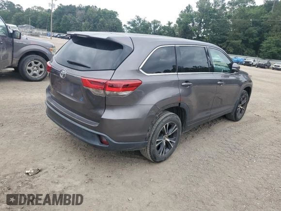 2018 Toyota Highlander LE with VIN 5TDZARFHXJS035987, listed as a Copart auction lot 57495055 with 125,642 mi miles and Salvage title. Bid and sale history available at DreamBid. Image 3.