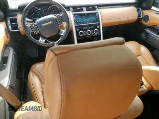 2017 Land Rover Discovery HSE Luxury with VIN SALRHBBV9HA041231, listed as a Copart auction lot 86374134 with 125,265 mi miles and Salvage Title. Bid and sale history available at DreamBid. Image 8.