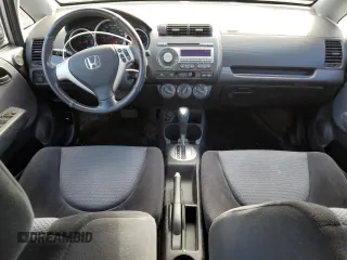 2007 Honda Fit Sport z VIN JHMGD38637S811995, wystawiony jako Copart lot #54436085 z przebiegiem 143 806 mil mil oraz Czysty tytuł • Clean title. Historia ofert i sprzedaży dostępna na DreamBid. Obrazek 8.