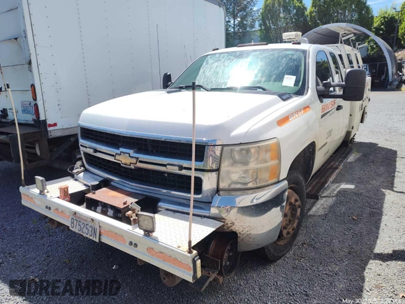 2009 Chevrolet Silverado 3500HD with VIN 1GBHK79K79E156633, listed as a IAAI auction lot 42610304 with Not provided miles and . Bid and sale history available at DreamBid. Image 1.