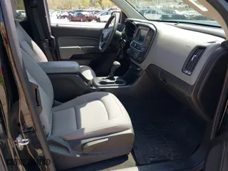 2018 Chevrolet Colorado 4WD Work Truck with VIN 1GCHTBEN7J1133294, listed as a IAAI auction lot 42040660 with 53,748 mi miles. Bid and sale history available at carsss.com. Image 5.