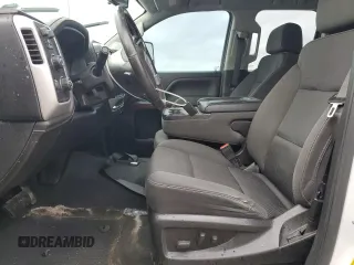 2019 GMC Sierra 1500 SLE z VIN 2GTV2MEC0K1170652, wystawiony jako Copart lot #53474495 z przebiegiem 58 181 mil mil oraz Czysty tytuł • Clean title. Historia ofert i sprzedaży dostępna na DreamBid. Obrazek 7.
